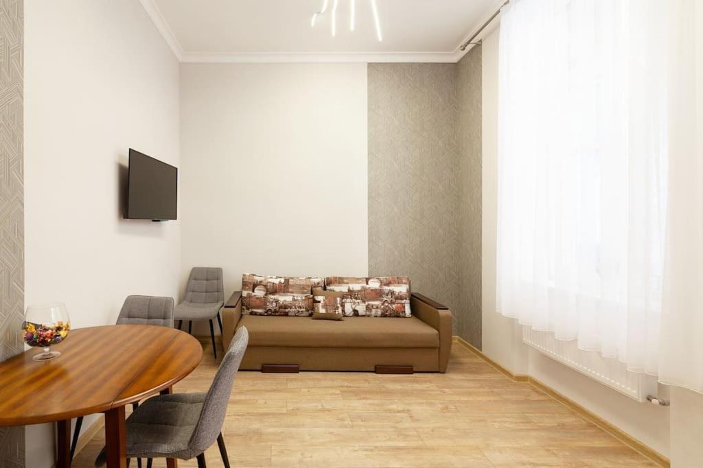Apartment On Kopernyka Street 5 리비프 외부 사진